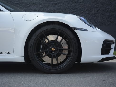 Certified 2023 Porsche 911 Targa 4 GTS AWD/4WD image 40