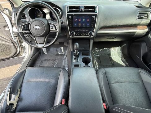 Used 2018 Subaru Outback 2.5i Limited AWD/4WD image 26
