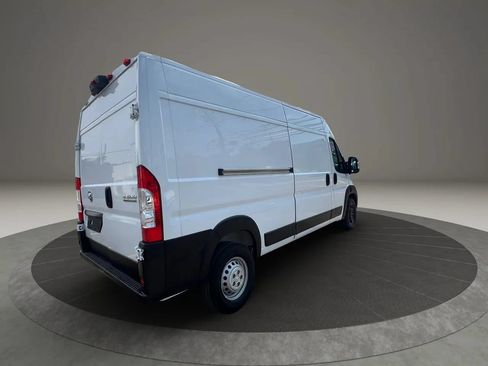 Used 2025 RAM ProMaster 2500 w/ Convenience Group FWD image 5
