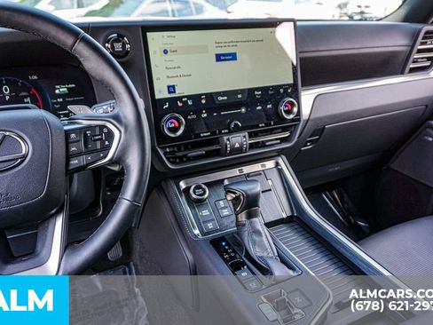 Used 2025 Lexus GX 550 w/ Accessory Package (2T) AWD/4WD image 34