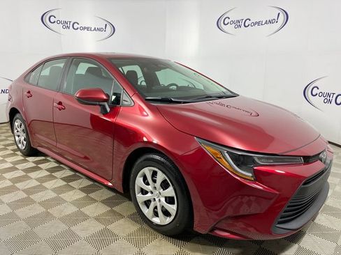 Used 2024 Toyota Corolla LE FWD image 1