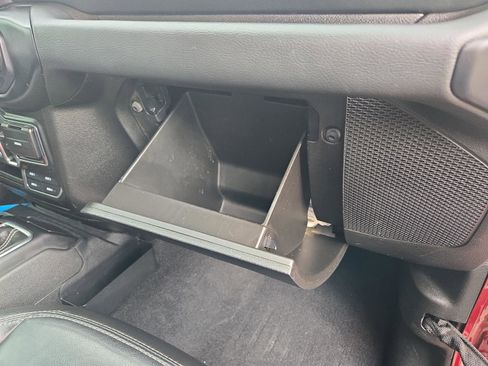 Used 2021 Jeep Wrangler Unlimited Sahara w/ Cold Weather Group image 29