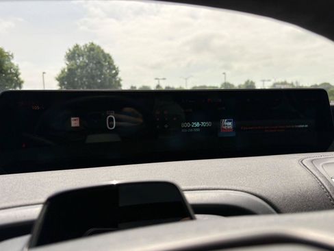 Used 2025 Ford Expedition Tremor AWD/4WD image 12