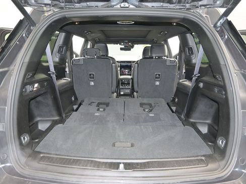 Used 2024 Jeep Grand Cherokee L Limited w/ Luxury Tech Group II image 11