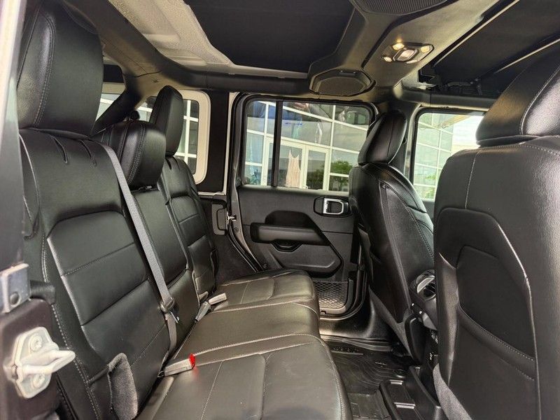 Used 2021 Jeep Wrangler Unlimited Sahara AWD/4WD image 12
