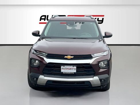Used 2022 Chevrolet TrailBlazer LT w/ Convenience Package AWD/4WD image 2