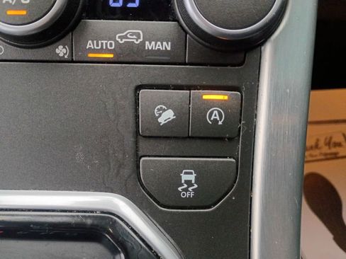 Used 2017 Land Rover Range Rover Evoque SE image 29