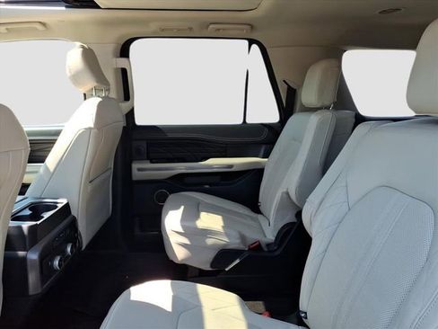 Used 2021 Ford Expedition Max Platinum image 9