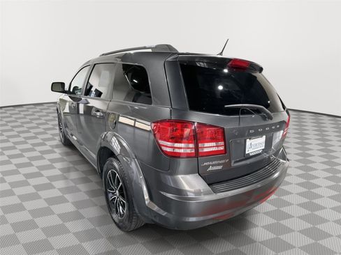 Used 2017 Dodge Journey SE w/ Flexible Seating Group FWD image 9