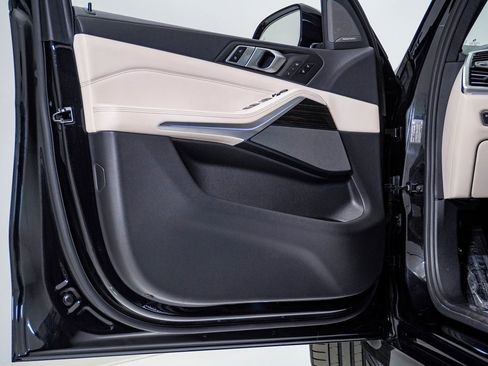 Used 2020 BMW X5 M50i w/ Executive Package image 26