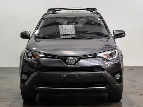 Used 2018 Toyota RAV4 XLE image 9