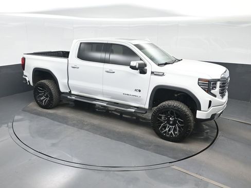 Used 2022 GMC Sierra 1500 Denali AWD/4WD image 23