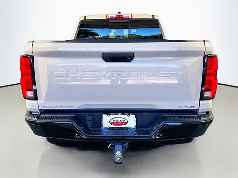 Used 2024 Chevrolet Colorado ZR2 w/ Technology Package AWD/4WD image 6