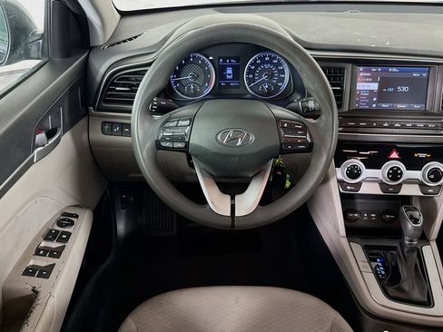 Used 2019 Hyundai Elantra SEL image 16