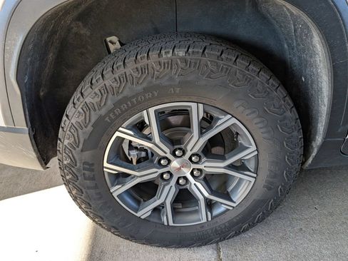 Used 2025 GMC Acadia AT4 AWD/4WD image 7