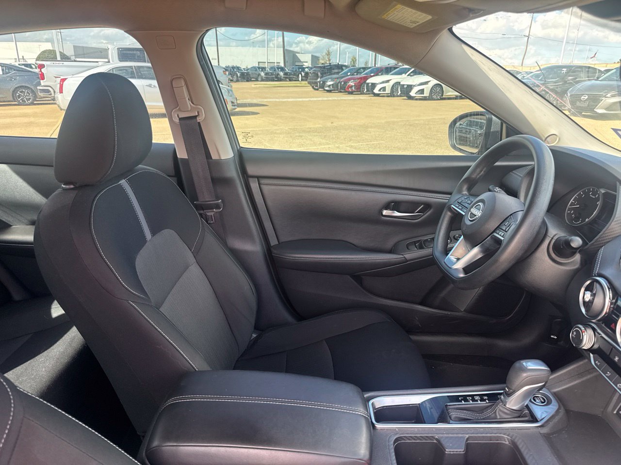 Used 2025 Nissan Sentra SV w/ Trunk Package FWD image 35