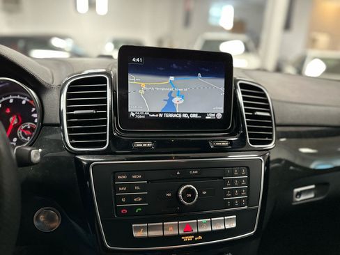 Used 2019 Mercedes-Benz GLS 450 4MATIC w/ Premium 1 Package image 24