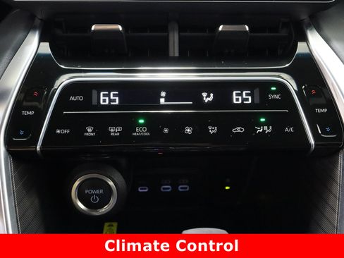 Used 2024 Toyota Venza LE image 20