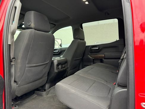 Used 2021 Chevrolet Silverado 1500 LT Trail Boss AWD/4WD image 9