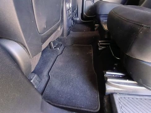 Used 2020 Ford Explorer XLT RWD image 60