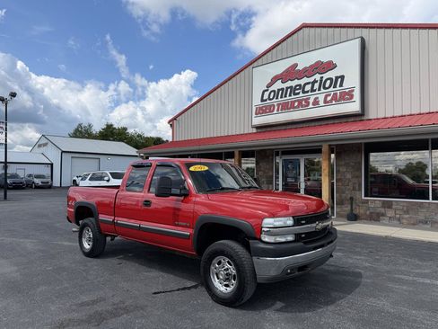 Used 2002 Chevrolet Silverado 2500 LS w/ Electrical Convenience Pkg AWD/4WD image 2