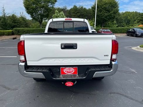Used 2016 Toyota Tacoma TRD Off-Road w/ Towing Package AWD/4WD image 8