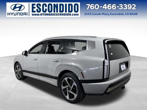 New 2026 Hyundai Ioniq 9 Calligraphy image 3