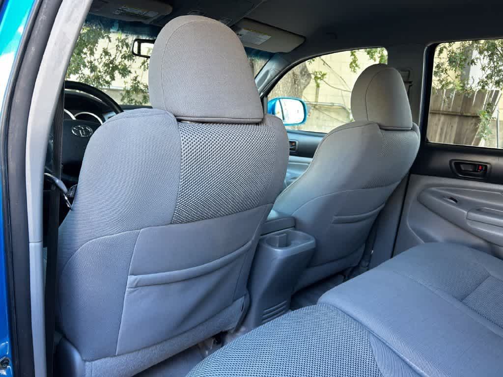 Used 2011 Toyota Tacoma 4x4 Double Cab w/ TRD Sport Pkg w/JBL Audio image 11