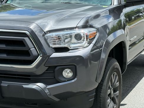 Used 2023 Toyota Tacoma SR5 AWD/4WD image 10