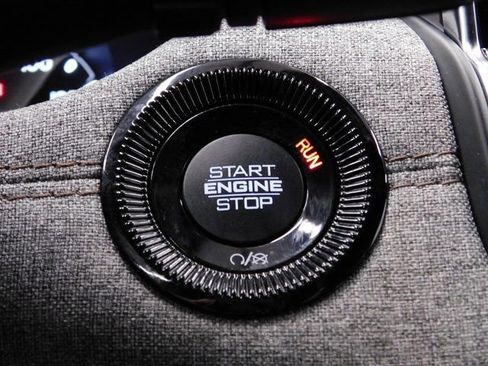 Used 2023 Jeep Compass Latitude image 30