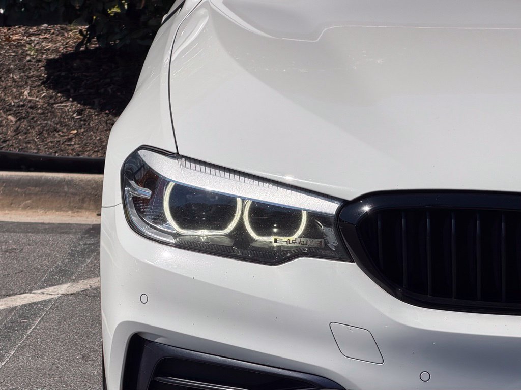 Used 2019 BMW 530e w/ Convenience Package RWD image 4