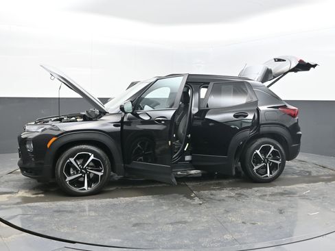 Used 2022 Chevrolet TrailBlazer RS w/ Sun and Liftgate Package image 37