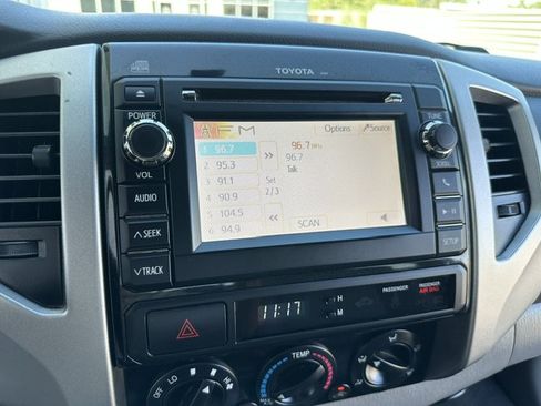 Used 2013 Toyota Tacoma PreRunner w/ TRD Sport Pkg RWD image 30