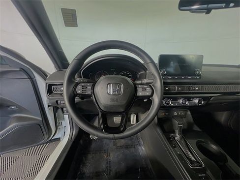 Used 2023 Honda Civic Sport image 13