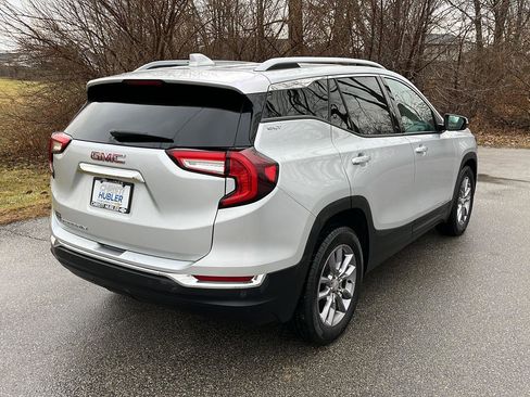 Used 2022 GMC Terrain SLT w/ Tech Package image 6