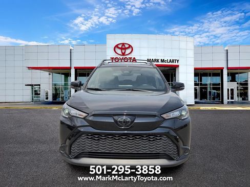 Used 2024 Toyota Corolla Cross AWD Hybrid image 8