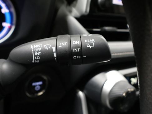 Used 2025 Toyota RAV4 XLE image 37