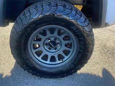 Used 2022 Chevrolet Colorado ZR2 image 33