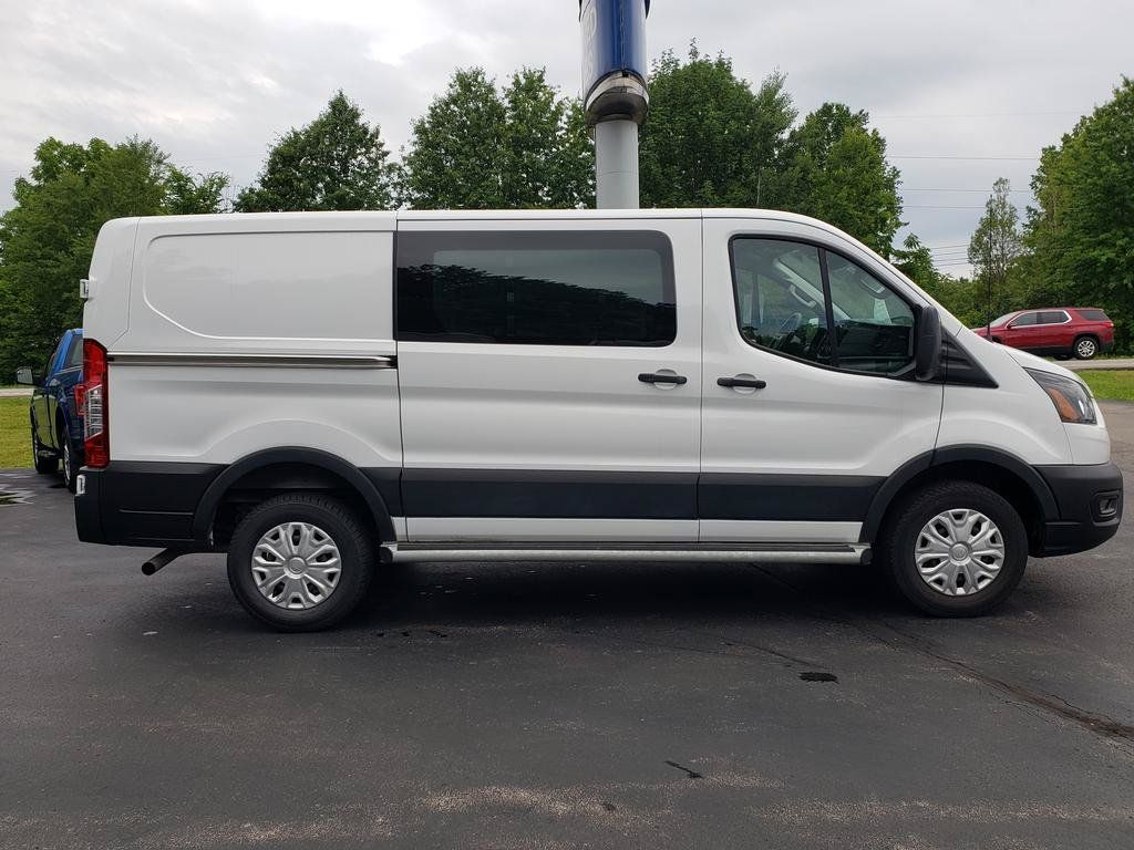 Used 2025 Ford Transit 250 Low Roof w/ Exterior Upgrade Package RWD image 4