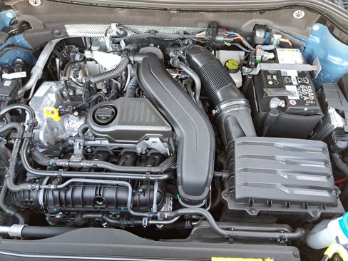 New 2026 Volkswagen Taos S image 15