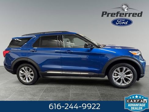 Used 2023 Ford Explorer XLT w/ Equipment Group 202A AWD/4WD image 8