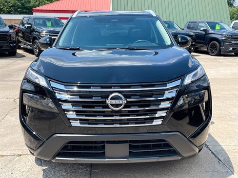 Used 2026 Nissan Rogue SV w/ SV Premium Package FWD image 7