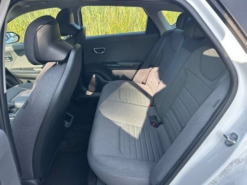 Used 2025 Kia K4 EX FWD image 6