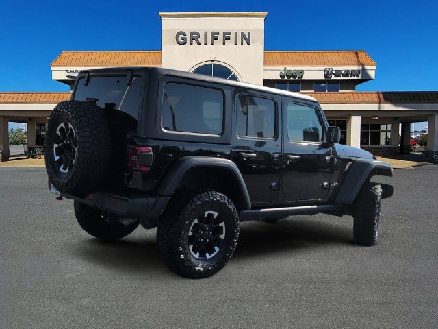 Used 2025 Jeep Wrangler Unlimited Rubicon AWD/4WD image 4