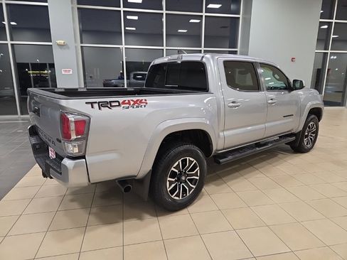 Used 2023 Toyota Tacoma TRD Sport image 7