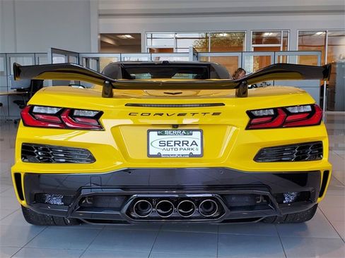 New 2025 Chevrolet Corvette Z06 w/ Z07 Performance Package image 6