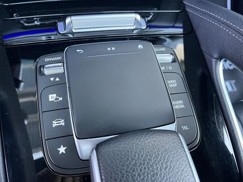 Certified 2022 Mercedes-Benz GLE 350 4MATIC w/ Premium Package image 26