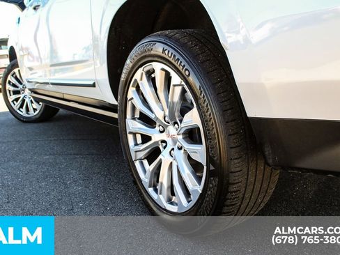 Used 2022 GMC Yukon XL Denali w/ Denali Premium Package image 15