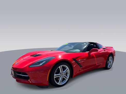 Used 2017 Chevrolet Corvette Stingray Coupe w/ 1LT RWD image 4