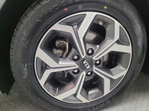 Used 2020 Kia Forte LXS FWD image 31
